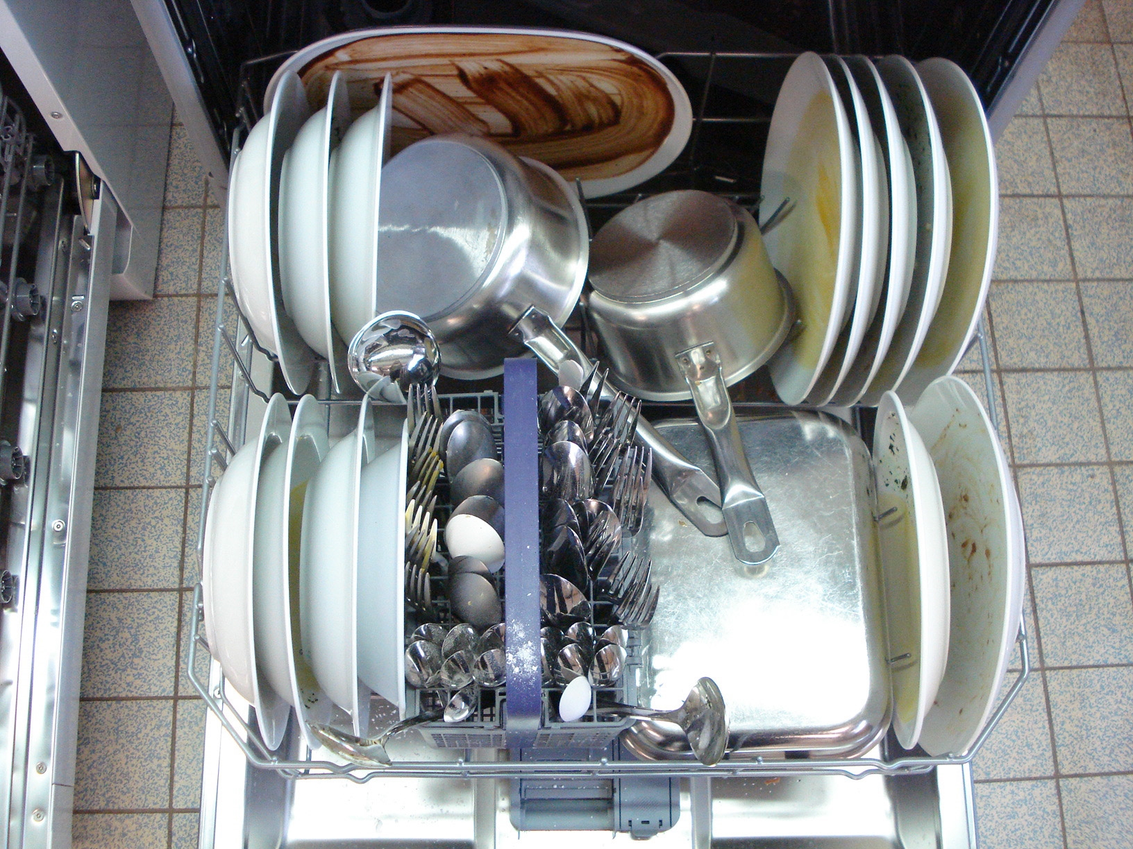 BEKO DFN16410X