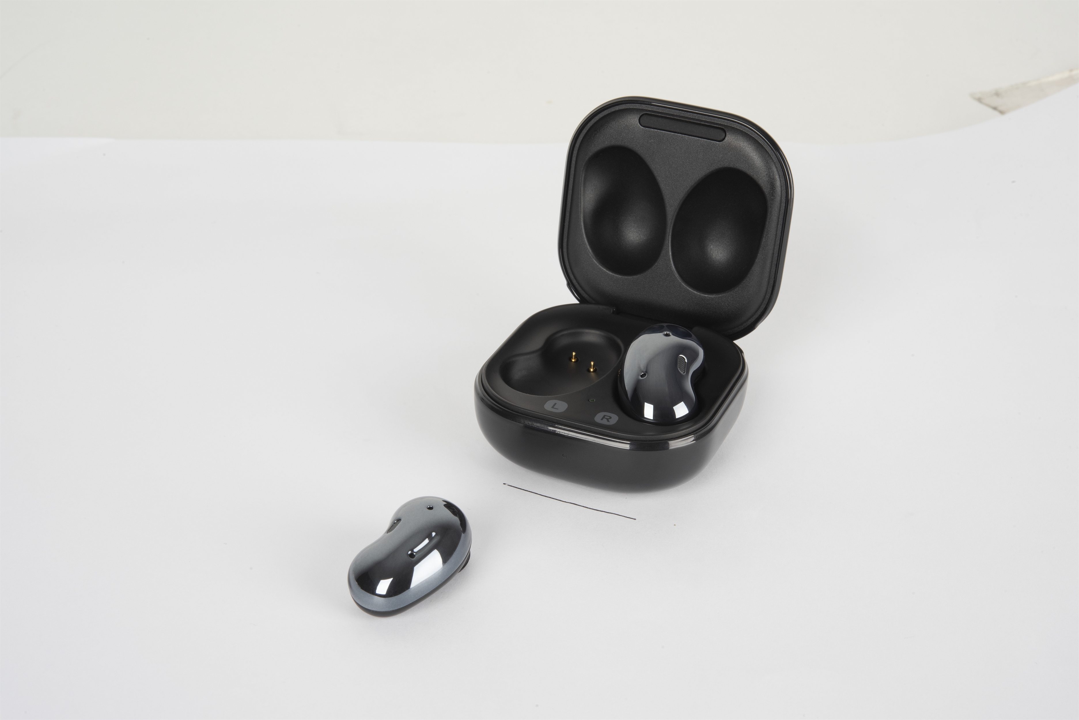 SAMSUNG GALAXY BUDS LIVE