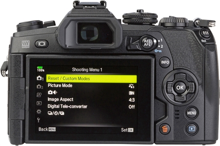OLYMPUS OM-D E-M1 MARK II + M.ZUIKO DIGITAL ED 12-40MM 1:2.8 PRO