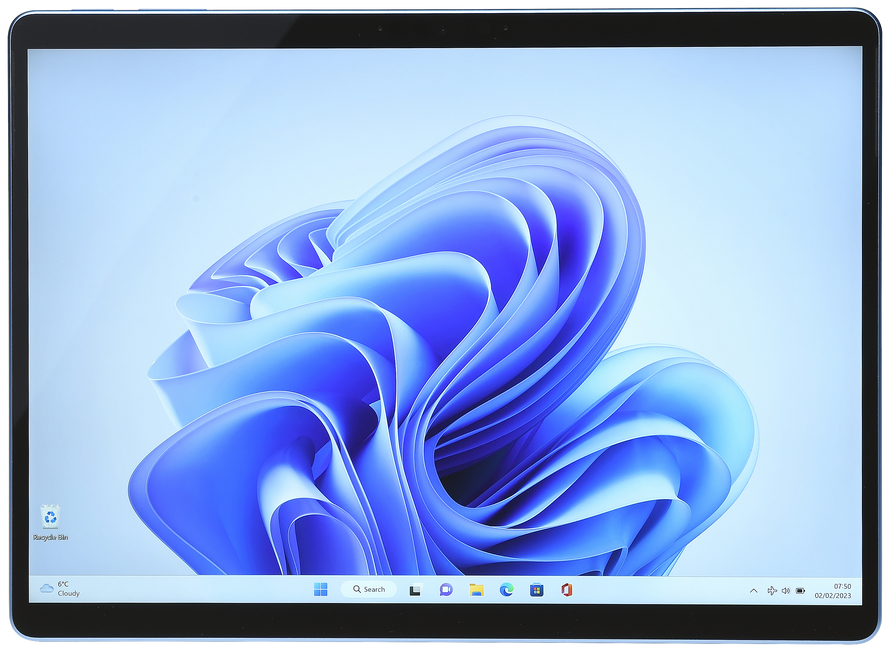 MICROSOFT SURFACE PRO 9 INTEL CORE I7 256 GB SSD 16GB RAM WITH SURFACE PRO KEYBOARD